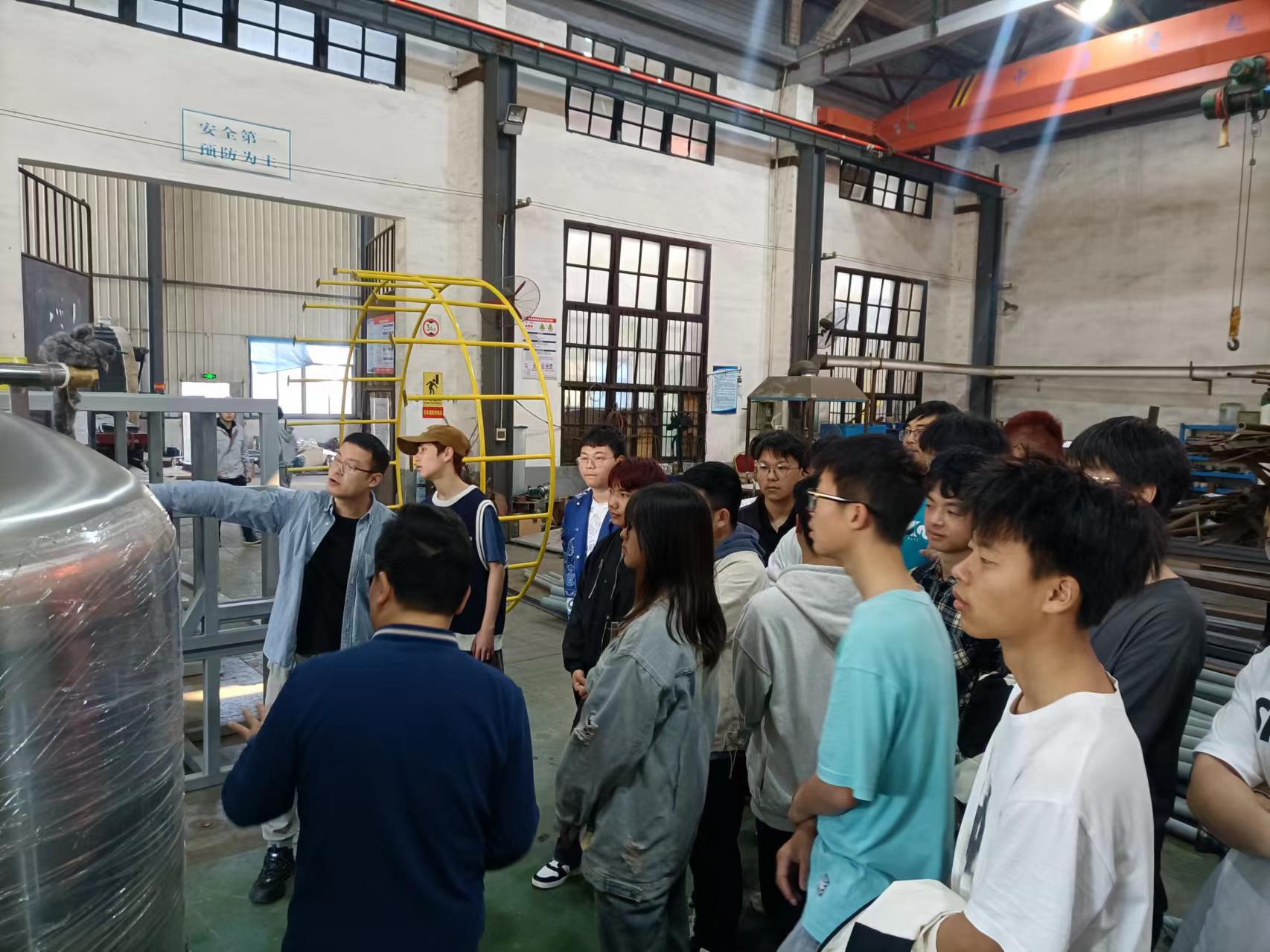 湖南工程学院近200名学生来澳洲10体育认知实习